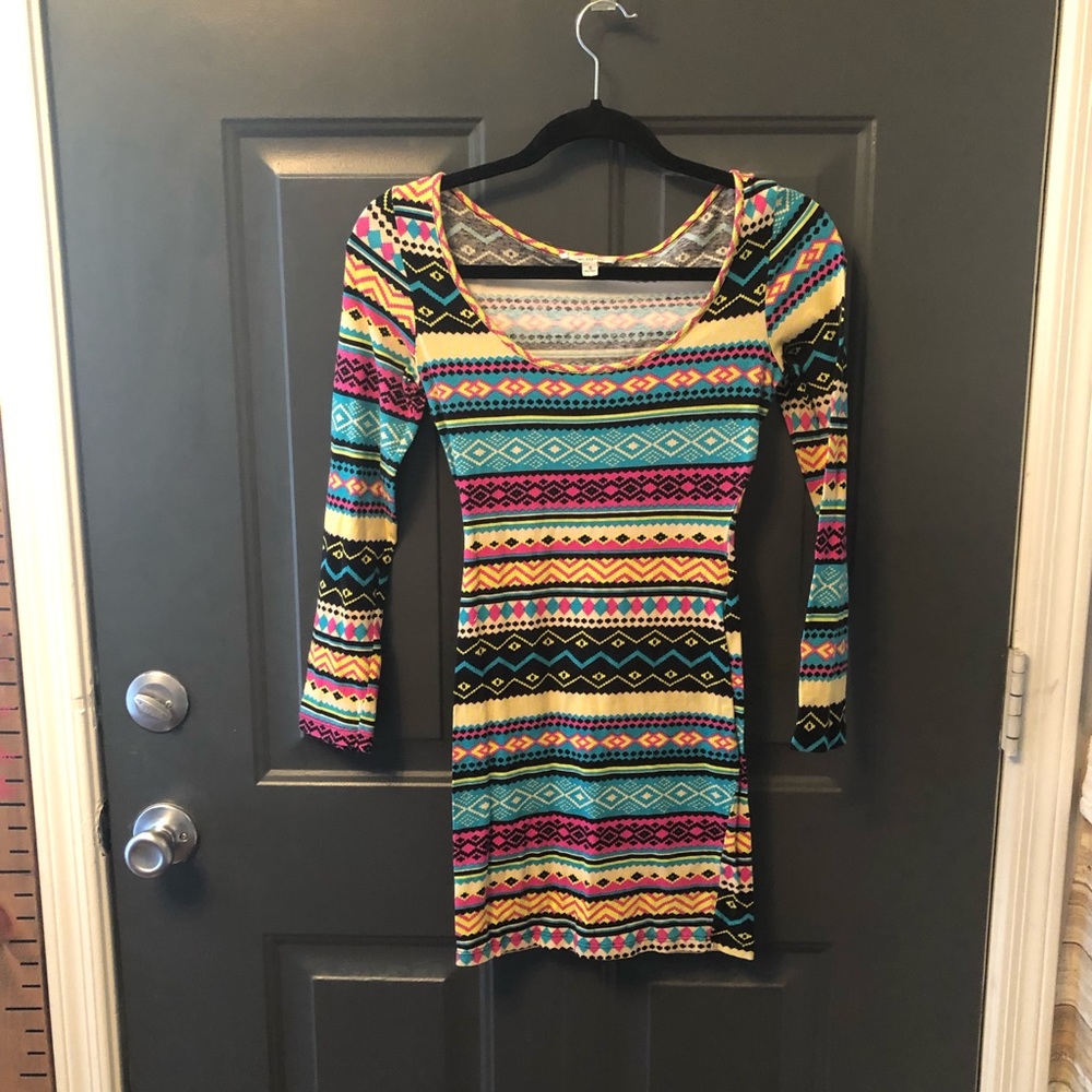 Long sleeve form fitting dress